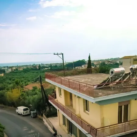 Δωμάτια σε οικογενειακή κατοικία Anita's Hosting